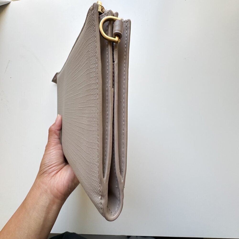 Dagne Dover Essentials Clutch Wallet Grey missing strap and wristlet - Picture 11 of 13